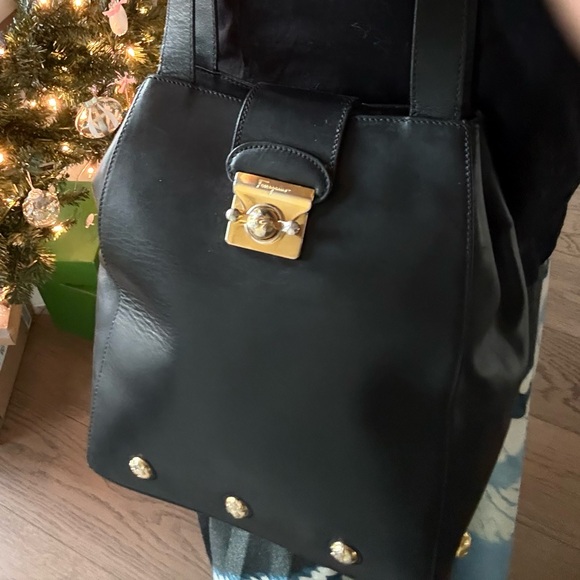 Salvatore Ferragamo vintage leather high heel stud hardware shoulder bag - Picture 5 of 14